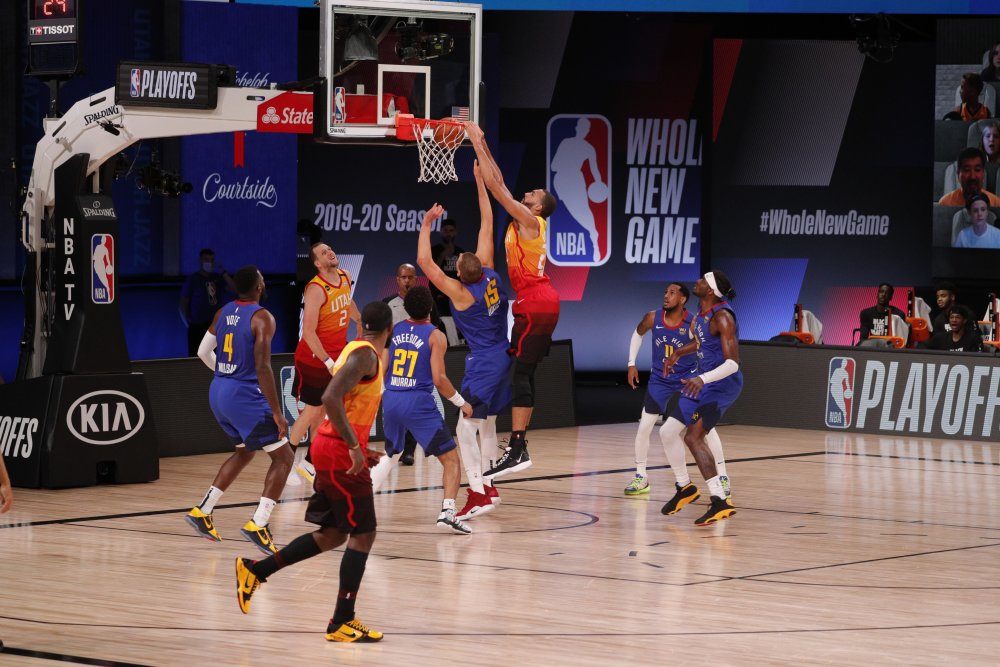 掘金完胜猛龙，詹姆斯高光表现